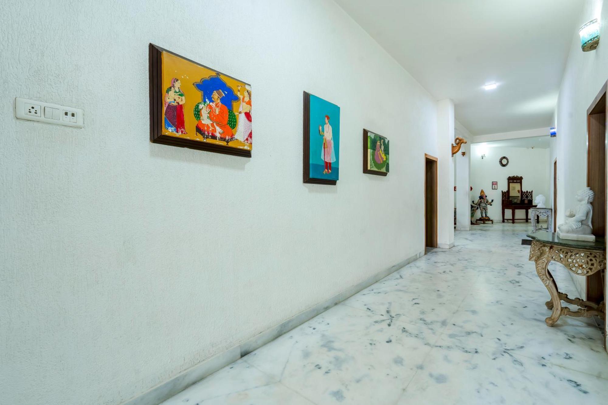 Hotel Chandrawati Palace Abu Road Exterior photo